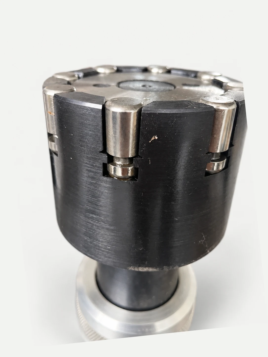 Deep-hole Machining Tools — Blind-bore Roller Burnishing Head: Blind-bore burnishing head, detail